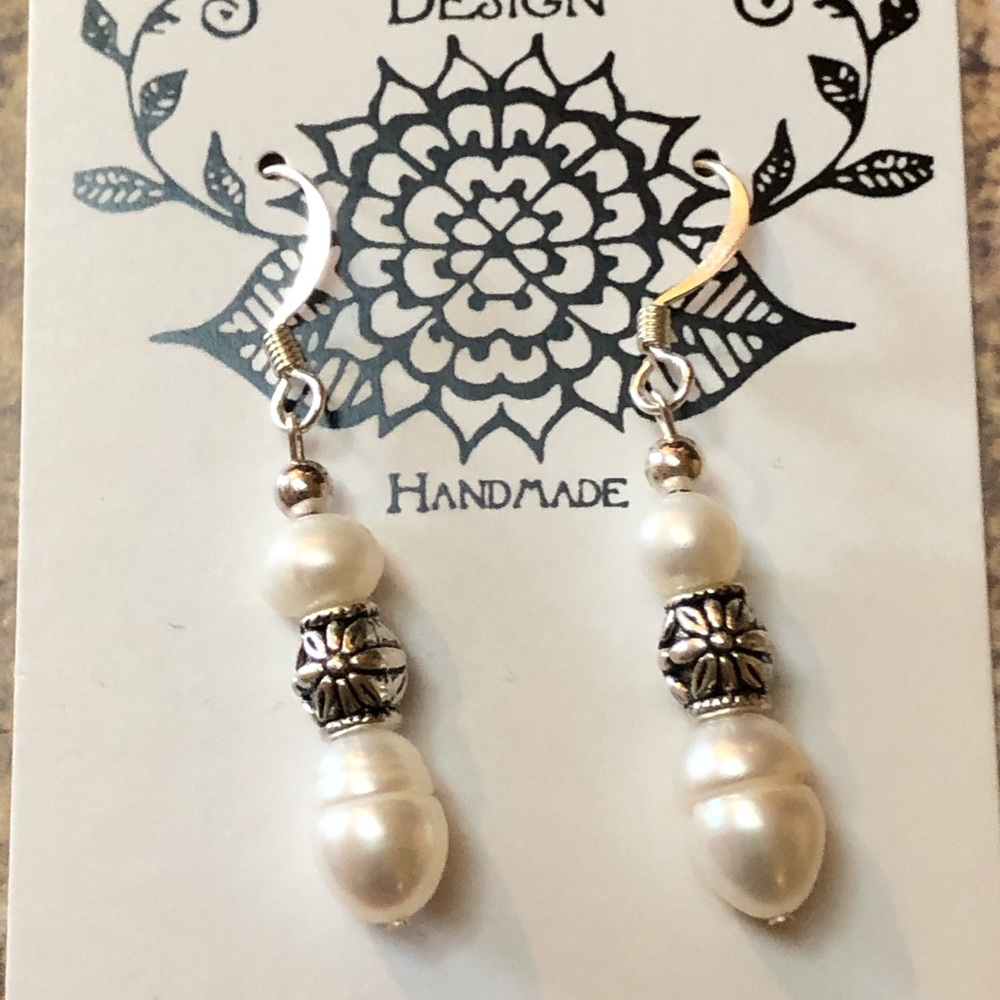 White Pearl Earrings - Picture 3 of 8